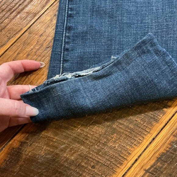True Religion Becca Mid Rise Bootcut Jeans Women’s Size 31 Blue Denim Stretch - Picture 9 of 13